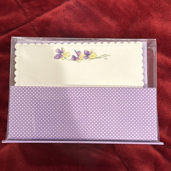 Brand new Hallmark blank inside card with envelope - Picture 2 of 2